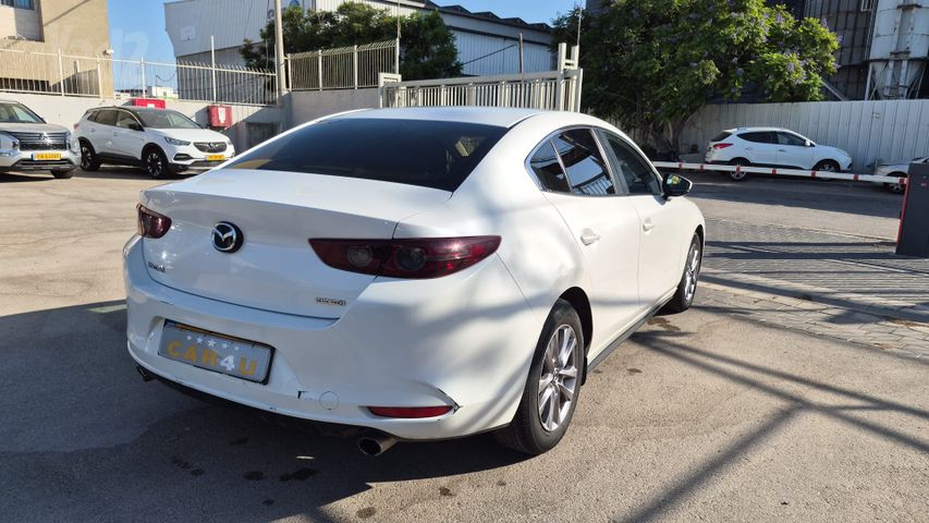 מאזדה 3