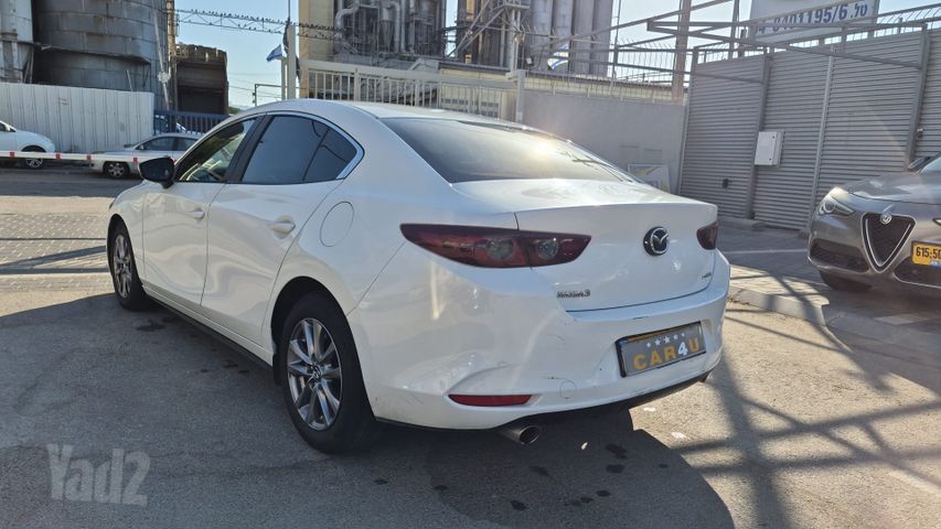 מאזדה 3