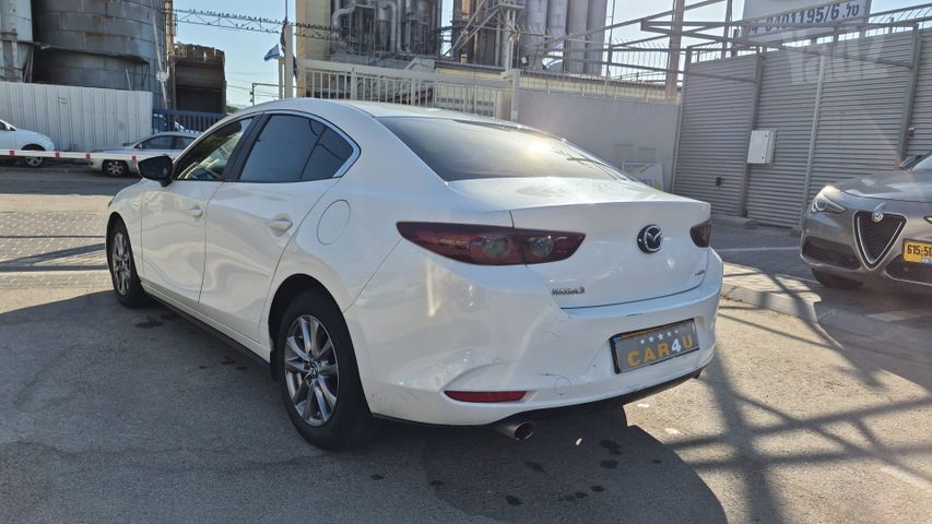 מאזדה 3