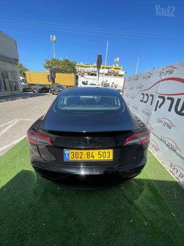 טסלה מודל 3