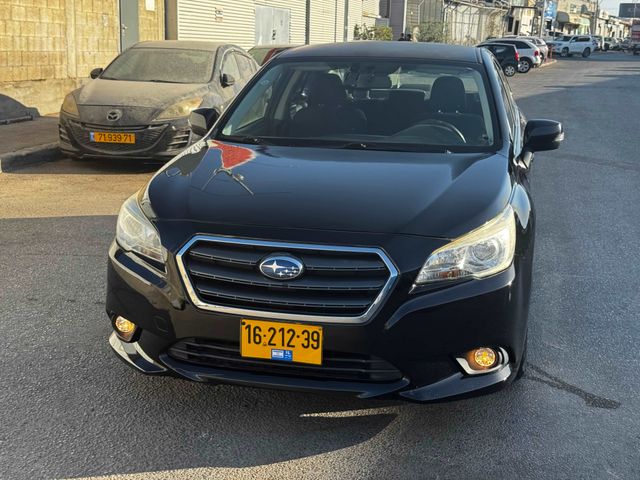 סובארו B4/לגאסי