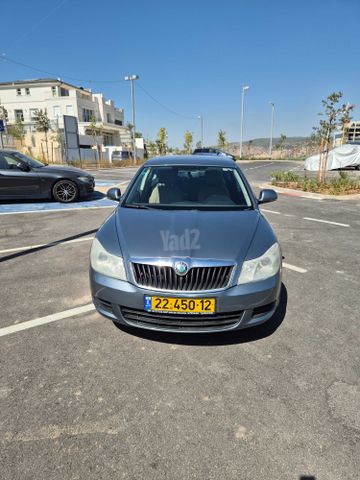 אוקטביה  Ambiente אוט׳ בנזין סדאן 1.2 (105 כ״ס)