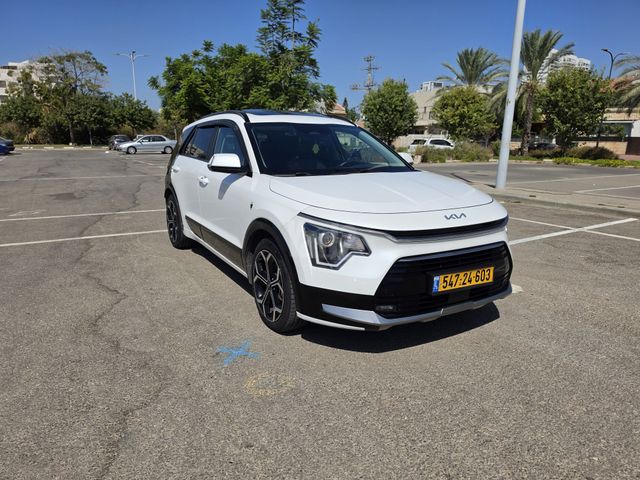 קיה נירו