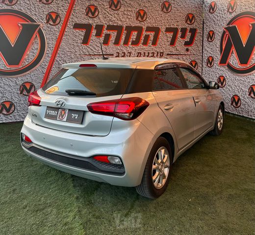 יונדאי i20