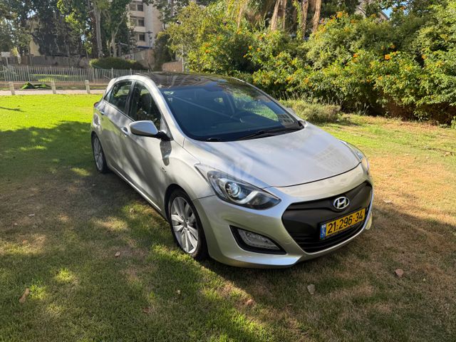יונדאי i30