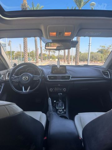 מאזדה 3