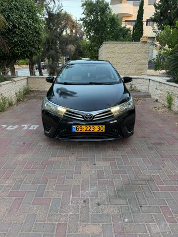 מודעת רכב טויוטה קורולה 1