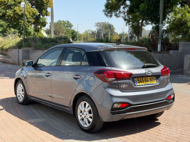 יונדאי i20