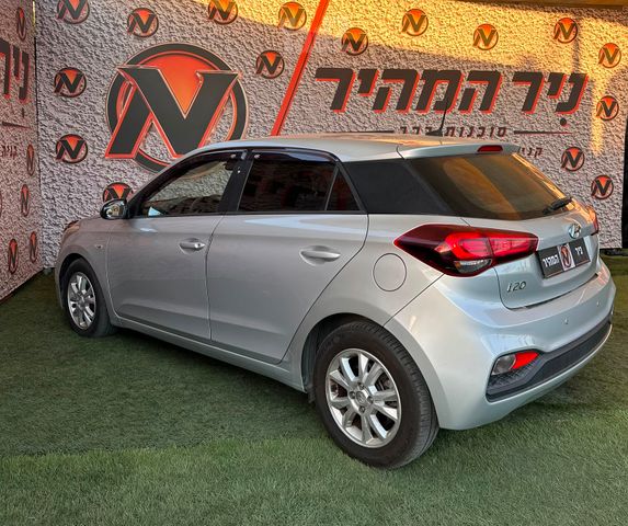 יונדאי i20