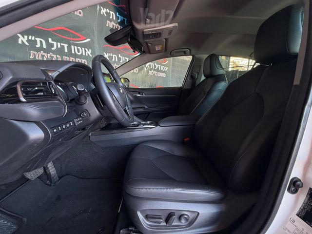 טויוטה קאמרי