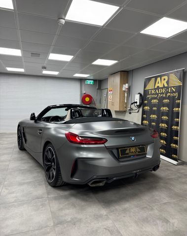 ב מ וו Z4
