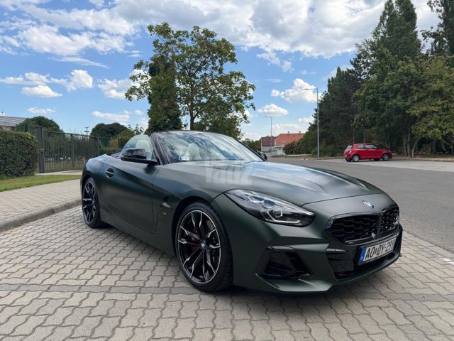 ב מ וו Z4