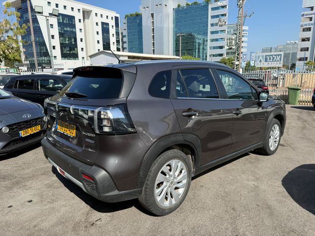 סוזוקי S-Cross