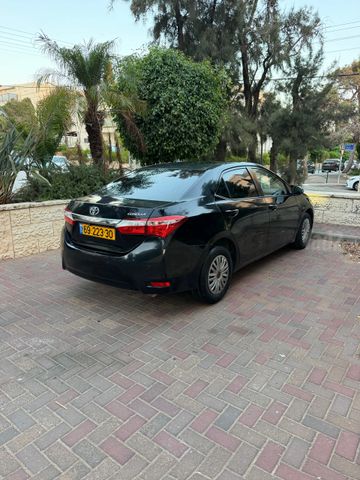 טויוטה קורולה