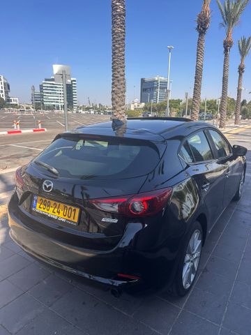 מאזדה 3