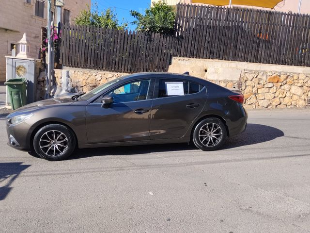מודעת רכב מאזדה 3