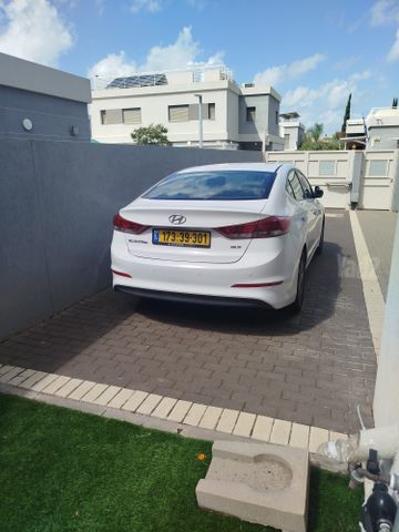 יונדאי אלנטרה