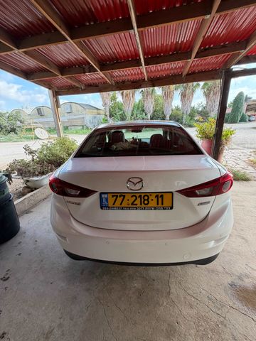מאזדה 3