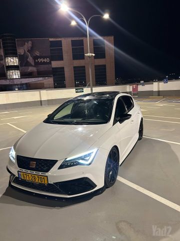 מודעת רכב סיאט לאון