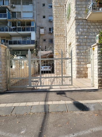 מרצדס-בנץ C-class