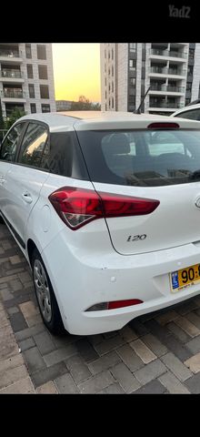 יונדאי i20