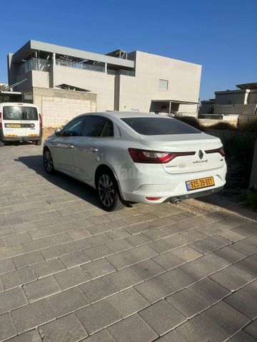 רנו מגאן