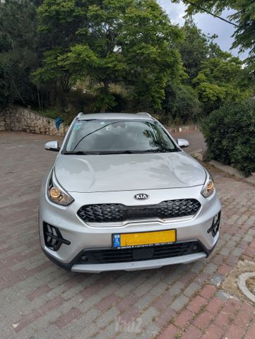 קיה נירו
