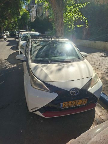 טויוטה אייגו