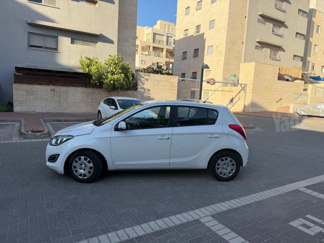 יונדאי i20