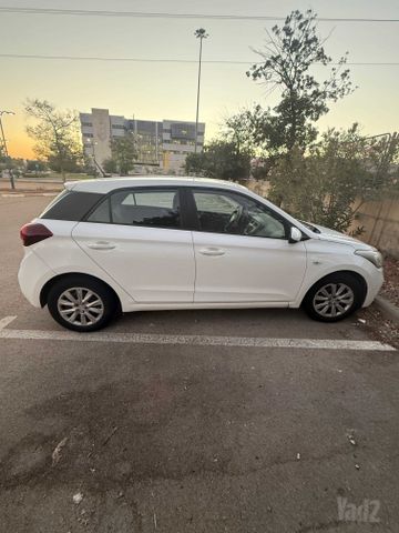 יונדאי i20