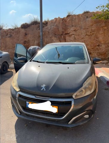 פיג'ו 208