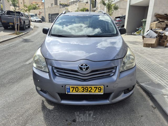 מודעת רכב טויוטה ורסו