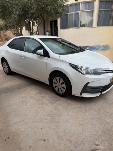 טויוטה קורולה