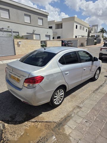 מיצובישי אטראז'
