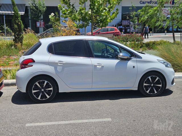 מודעת רכב פיג'ו 208