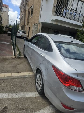 יונדאי אקסנט i25