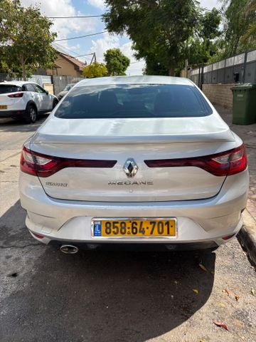 רנו מגאן