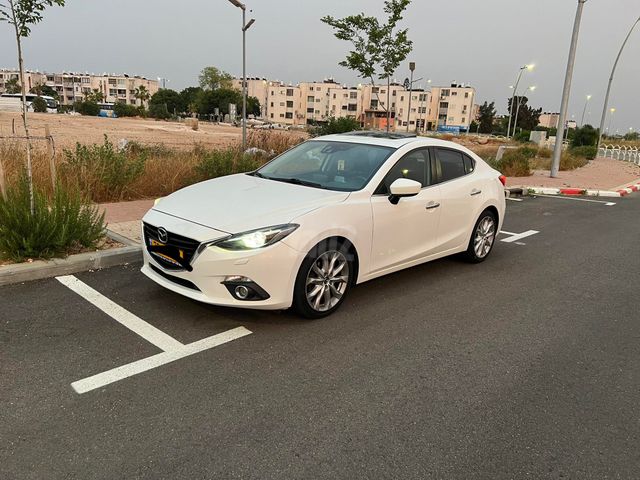 מאזדה 3