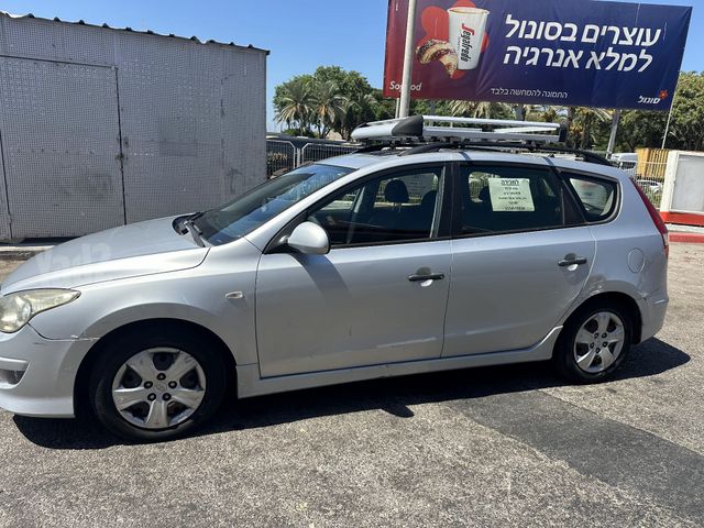 יונדאי i30