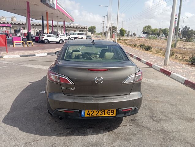 מאזדה 3