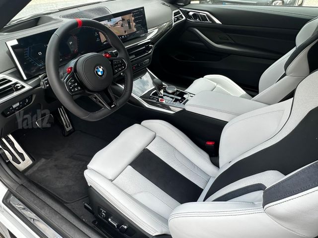 ב מ וו M4