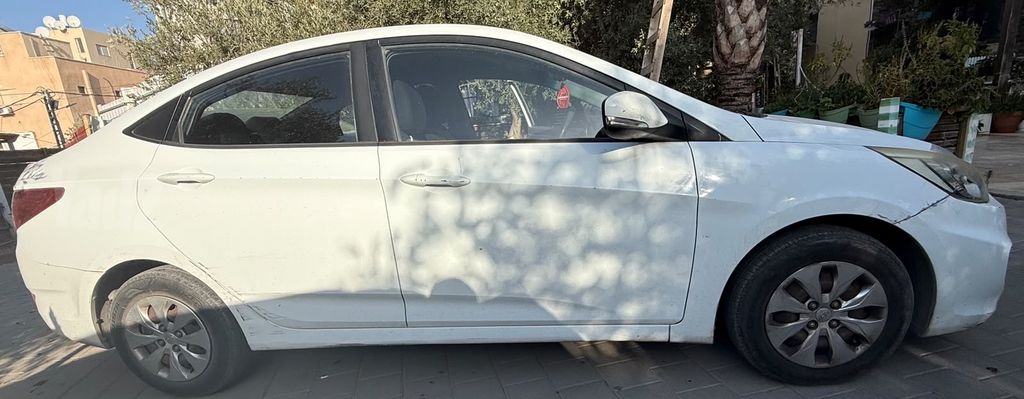 יונדאי אקסנט i25