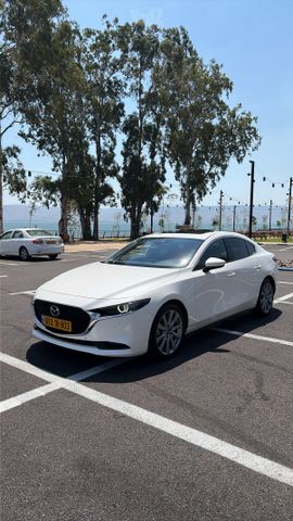 מאזדה 3