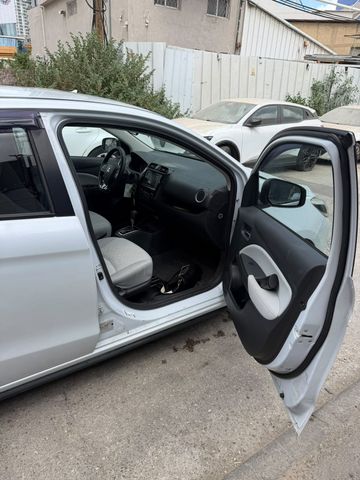 מיצובישי ספייס סטאר
