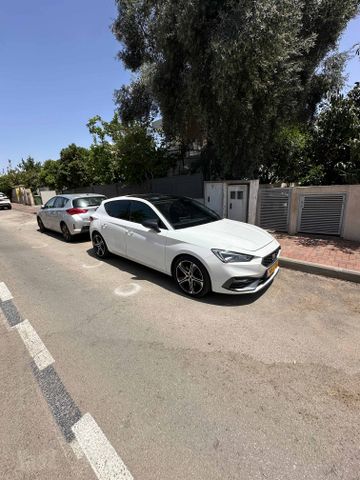 סיאט לאון