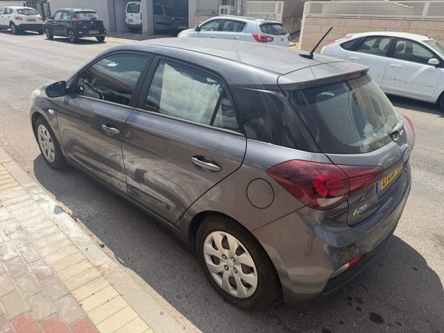 יונדאי i20