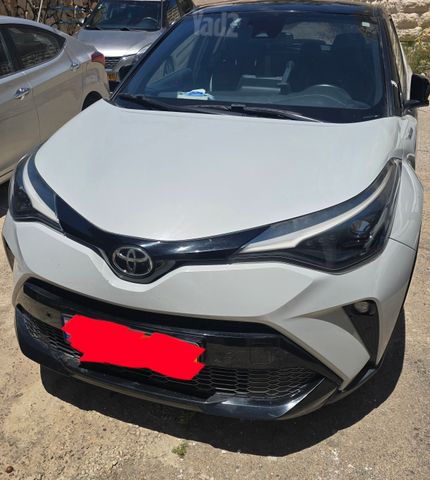 מודעת רכב טויוטה C-HR