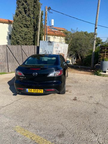 מאזדה 3