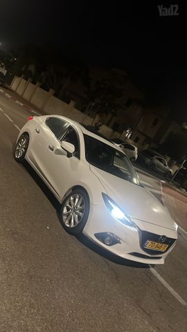מודעת רכב מאזדה 3