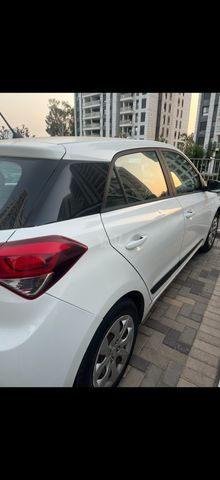 מודעת רכב יונדאי i20